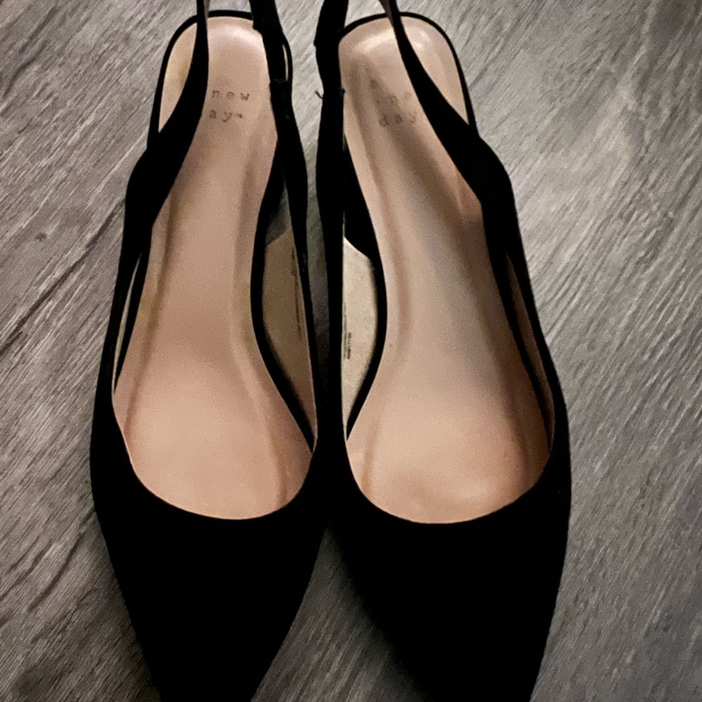 Heels - Picture 2 of 3